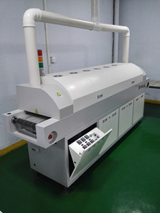 太阳能路灯厂家 太阳能路灯焊机